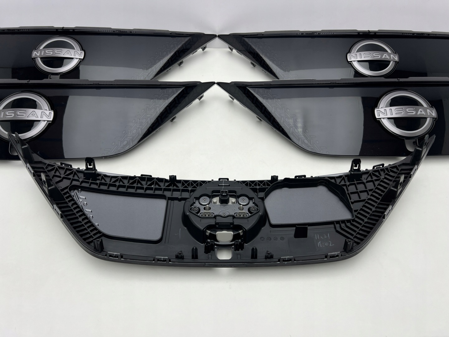 Nissan Leaf ZE1 Kühlergrill FRONTGRILL Kühlergitter 620726WK5A - Thumbnail 8