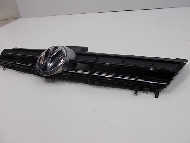 VW Golf V Kühlergrill FRONTGRILL Kühlergitter 5G0858655E - Thumbnail 3