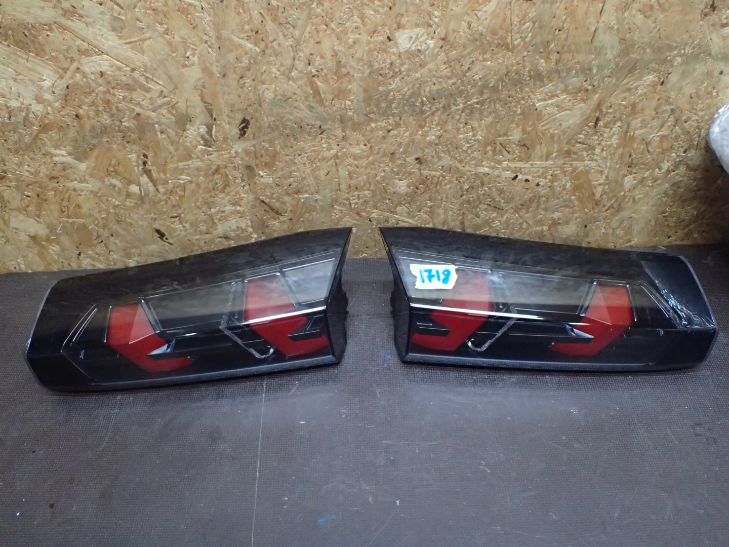 Peugeot 2008 Rückleuchte 9825957580 Rearlamp - Thumbnail 1