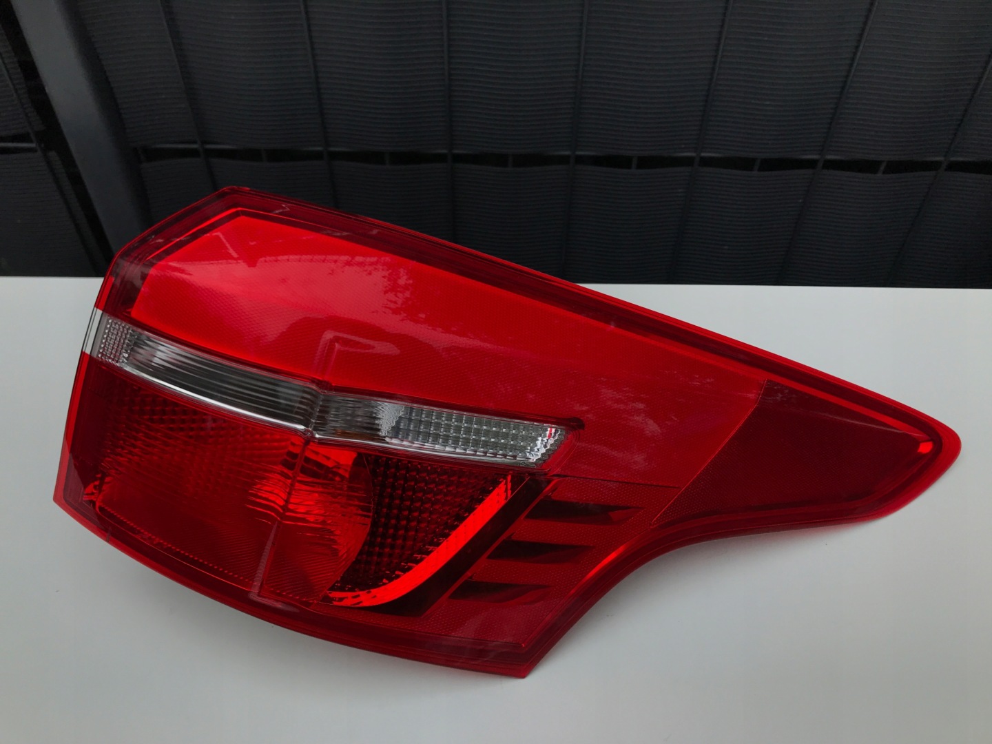 Ford Focus III Mk3 Rückleuchte F1EB13404DB Rearlamp - Thumbnail 1
