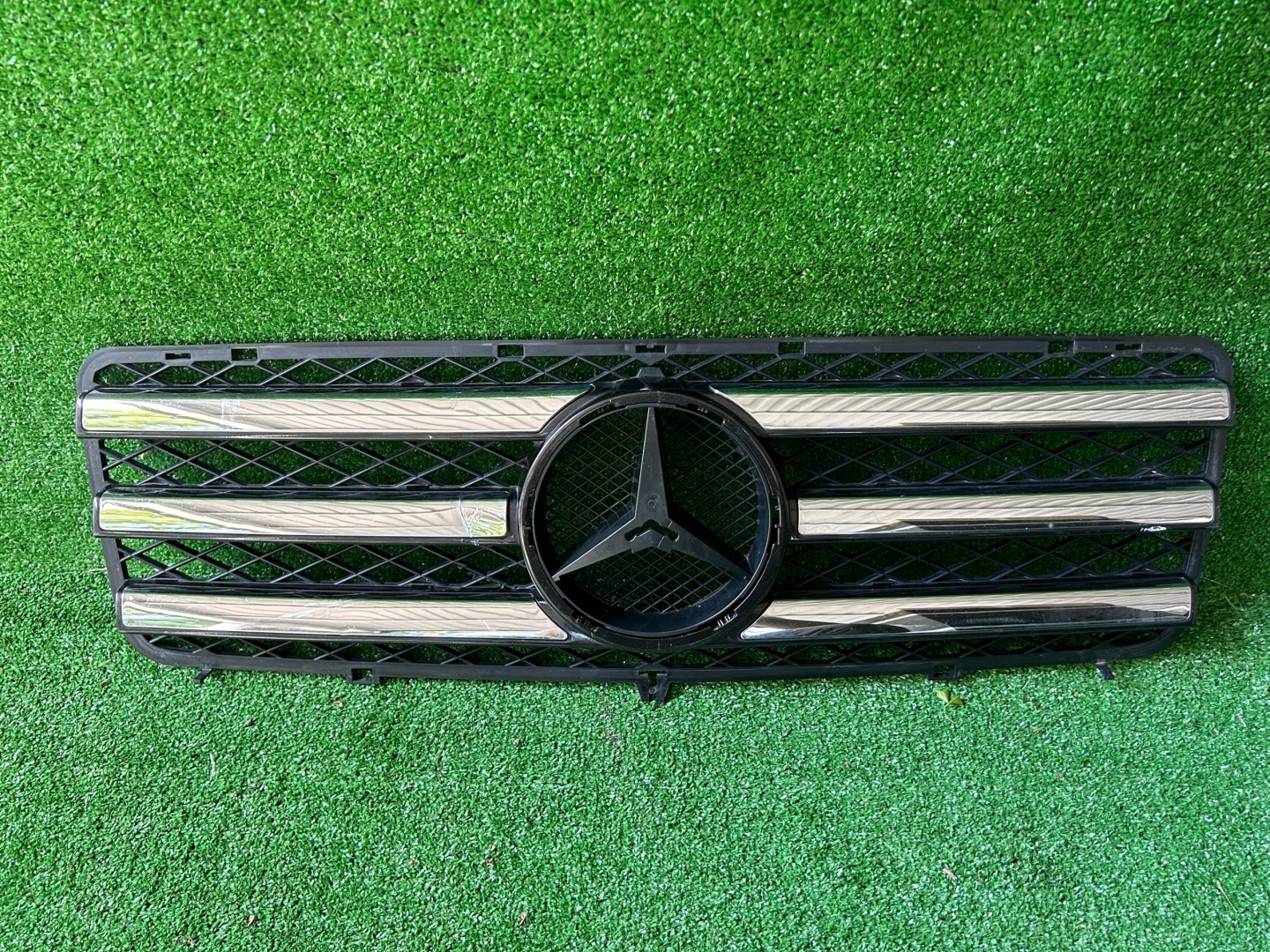 Mercedes-Benz G-Klasse W463 Kühlergrill FRONTGRILL Kühlergitter - Thumbnail 1