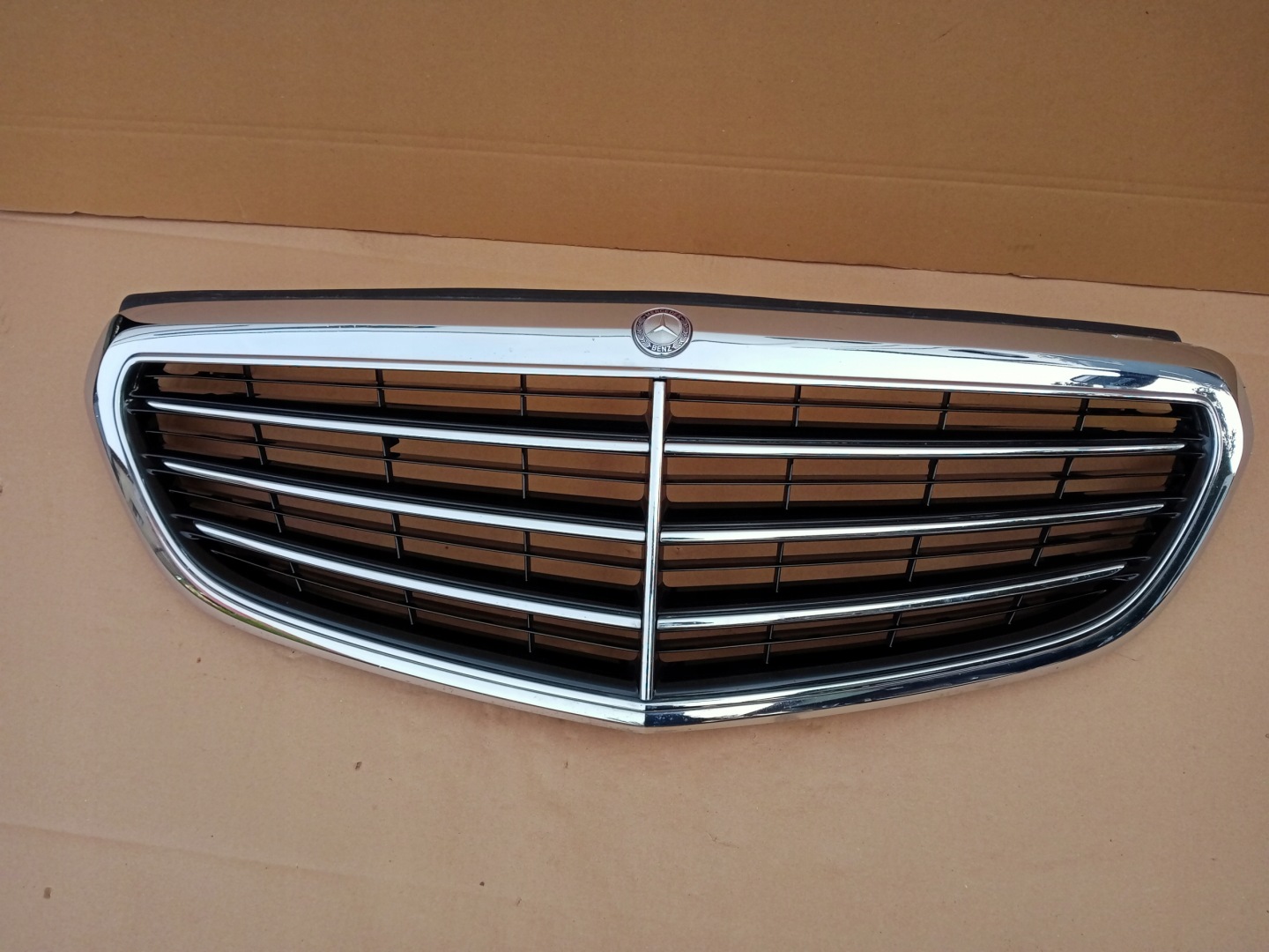 Mercedes-Benz E-Klasse W212 Kühlergrill FRONTGRILL Kühlergitter A2128801483 - Thumbnail 1