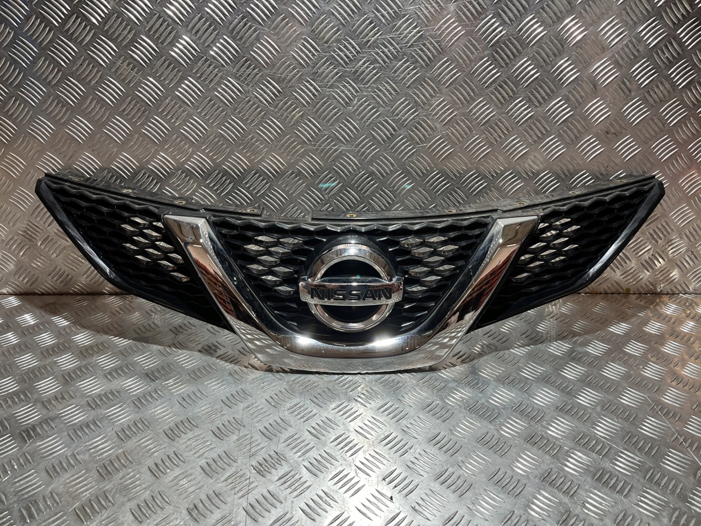 Nissan Qashqai J11 Kühlergrill FRONTGRILL Kühlergitter - Thumbnail 1