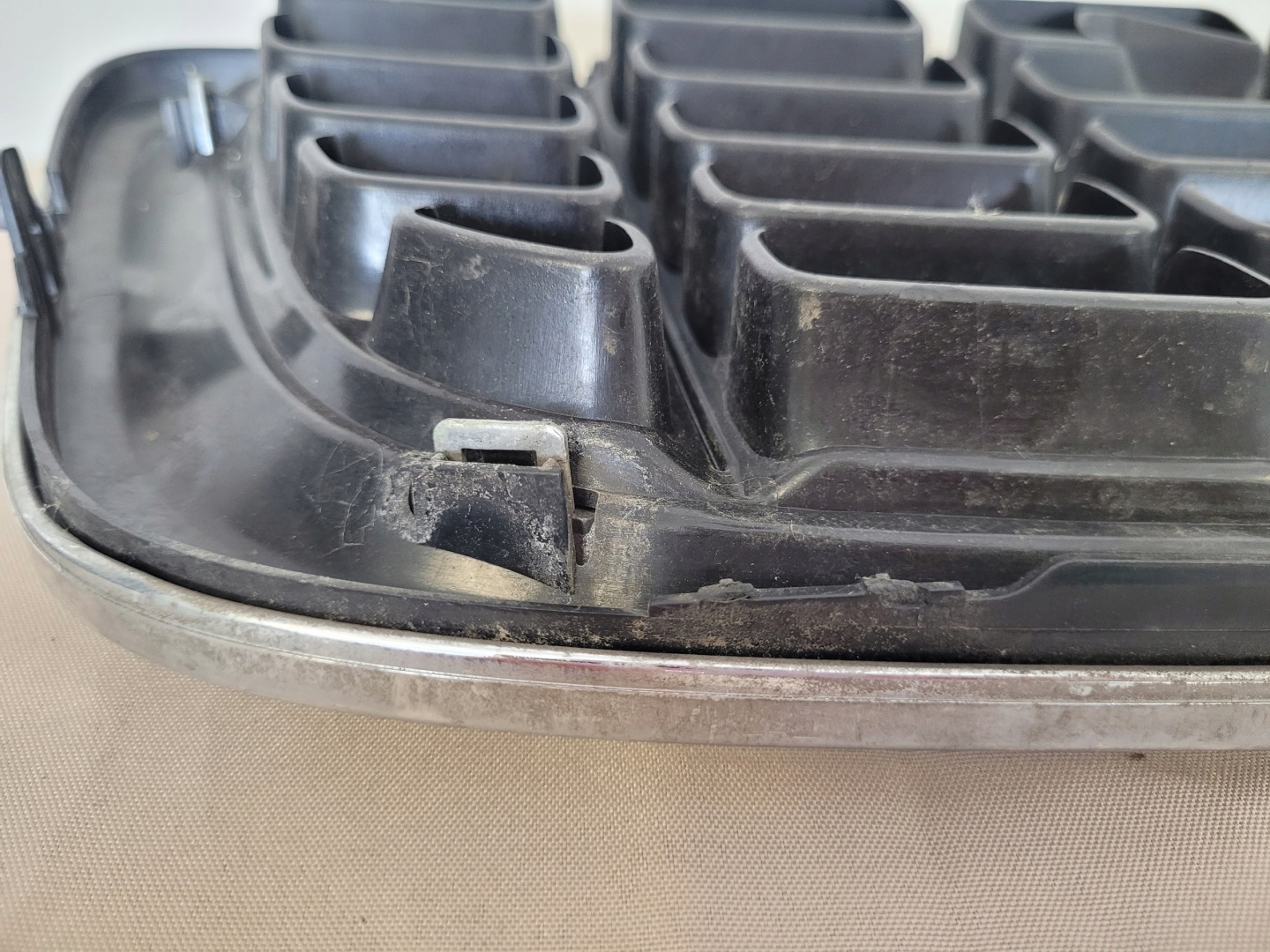 Volvo S70/V70/XC70 V70 Kühlergrill FRONTGRILL Kühlergitter 31255500BU - Thumbnail 8
