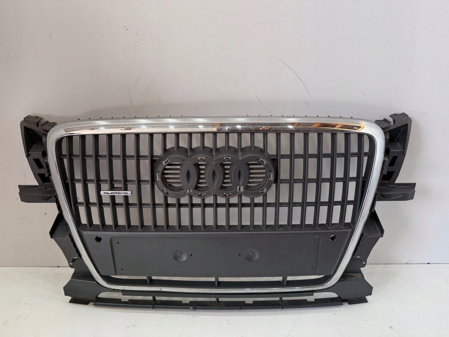 Audi Q5 Kühlergrill FRONTGRILL Kühlergitter 8R0853651GR - Thumbnail 1