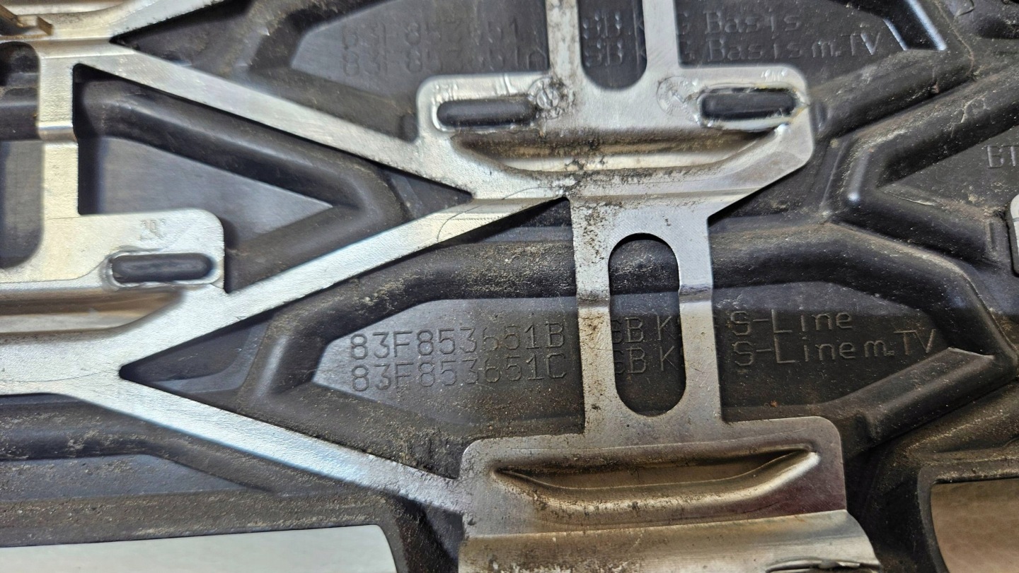 Audi Q3 Kühlergrill FRONTGRILL Kühlergitter 83F853651B - Thumbnail 8