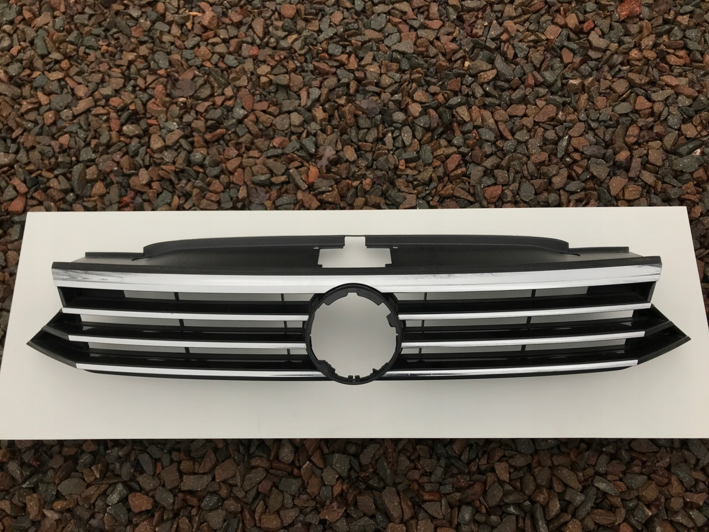 VW Passat B8 Kühlergrill FRONTGRILL Kühlergitter - Thumbnail 1