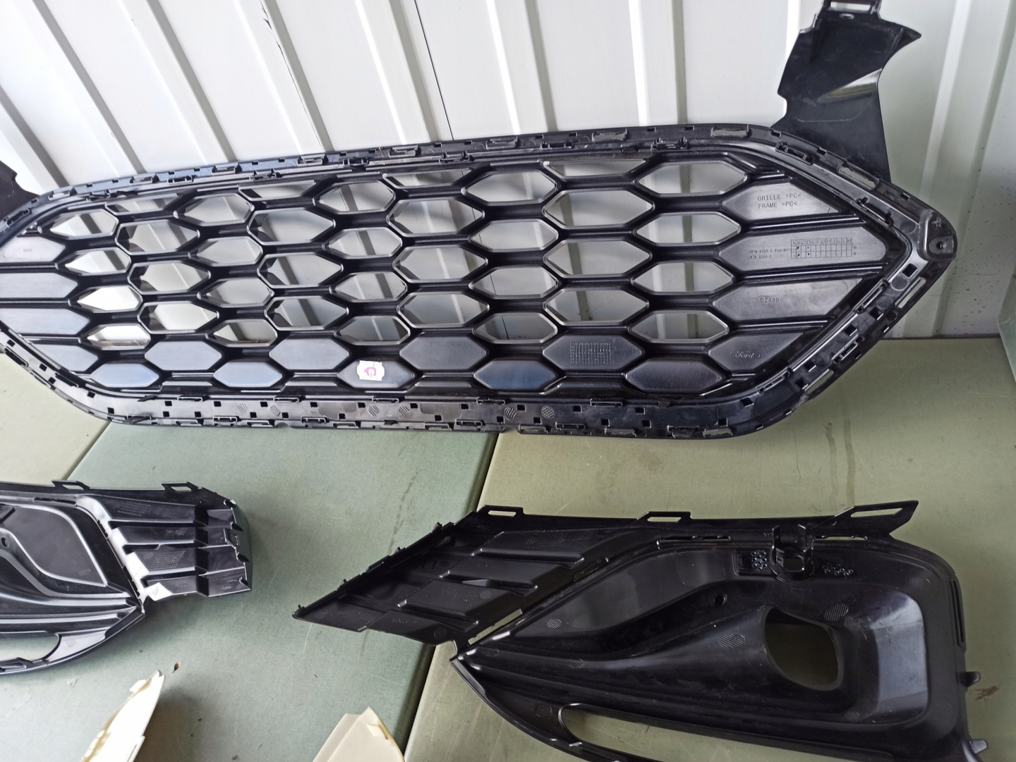 Ford Fusion Kühlergrill FRONTGRILL Kühlergitter JS7B8200C - Thumbnail 4
