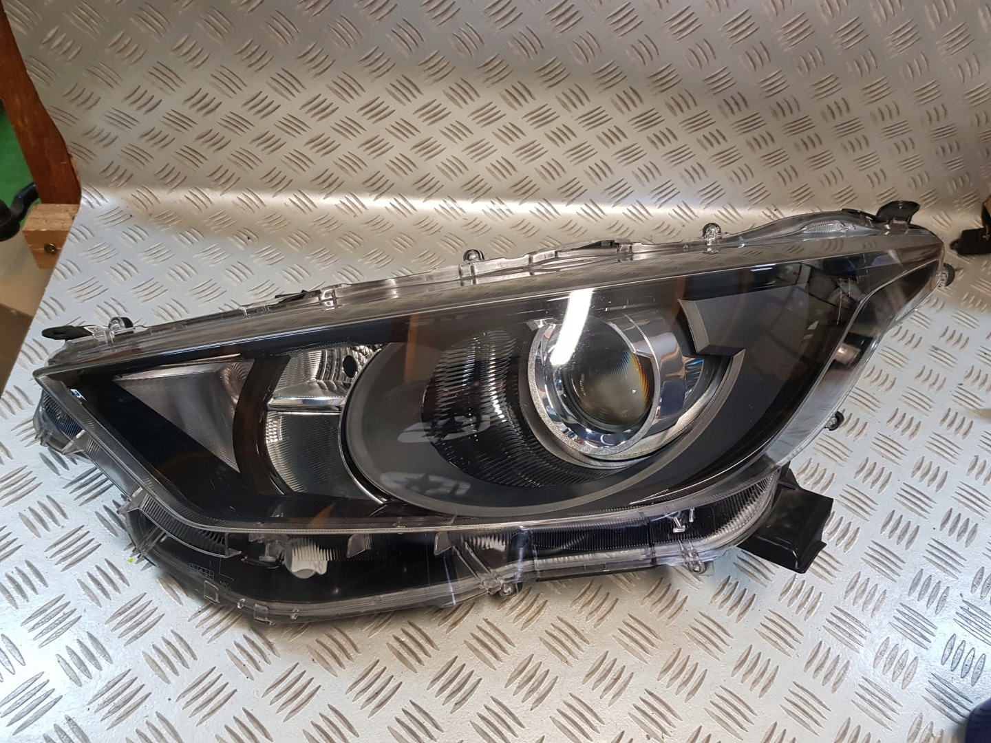 Frontscheinwerfer Toyota Yaris I P1 LED Links Scheinwerfer Headlight - Thumbnail 1
