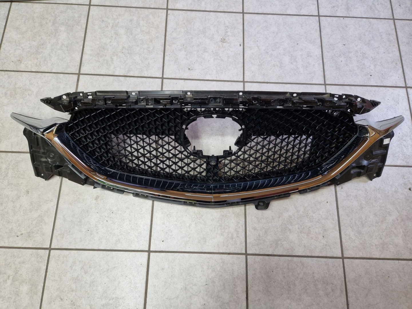 Mazda CX-5 KF Kühlergrill FRONTGRILL Kühlergitter KFYT507J1K - Thumbnail 1
