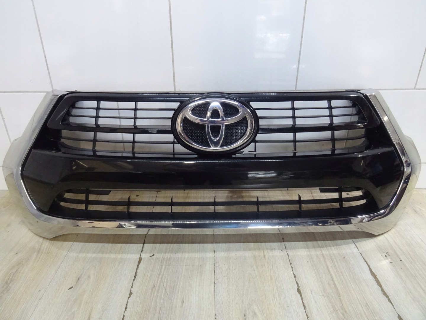 Toyota Hilux AN1P Kühlergrill FRONTGRILL Kühlergitter 531000KK00L - Thumbnail 1