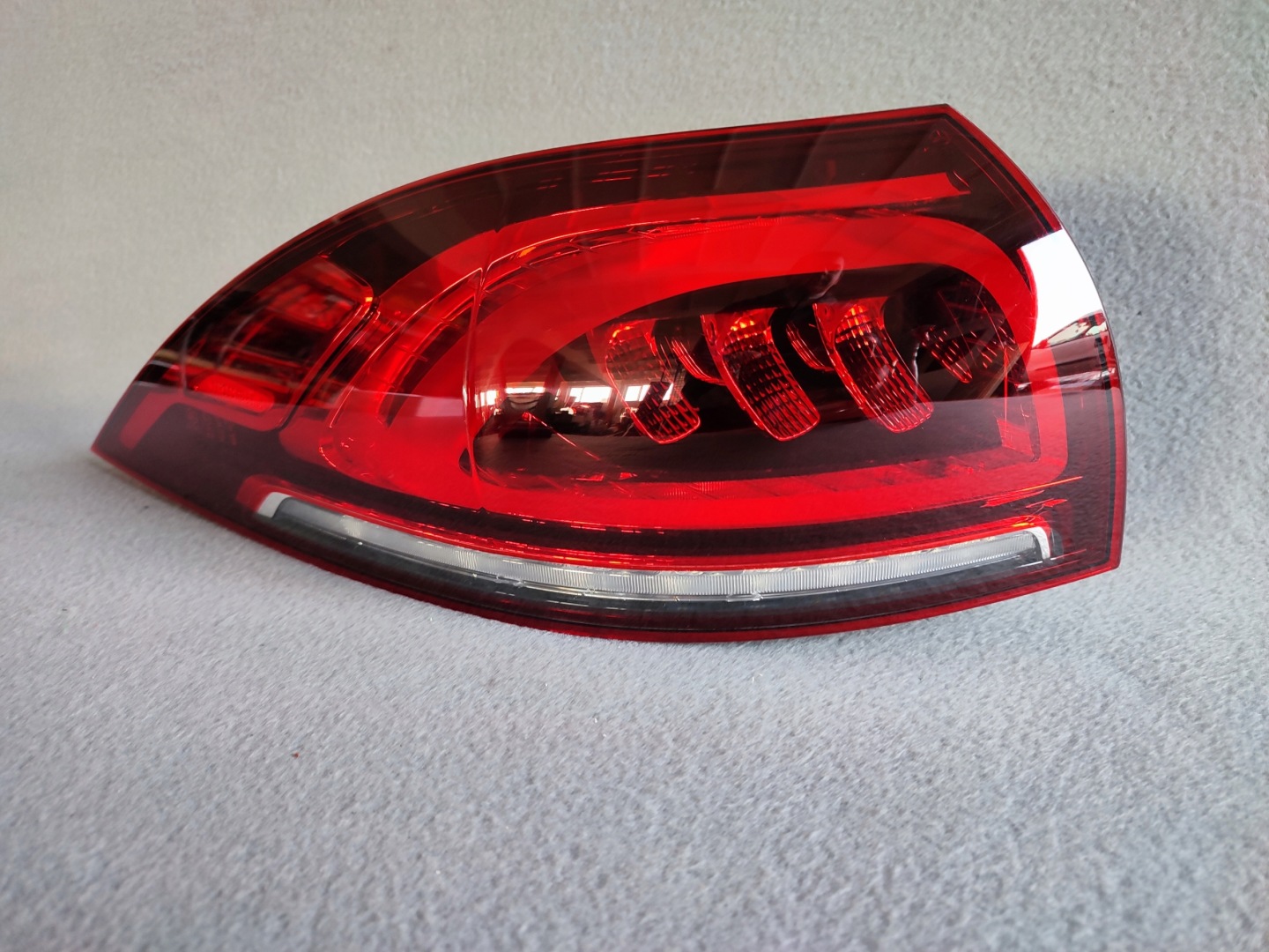 Mercedes-Benz GLE W167 Rückleuchte A1679061007 Rearlamp - Thumbnail 1