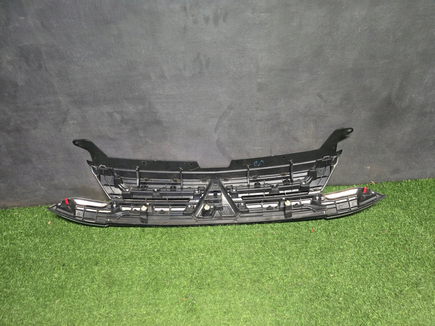 Mitsubishi Outlander CU0W Kühlergrill FRONTGRILL Kühlergitter - Thumbnail 5