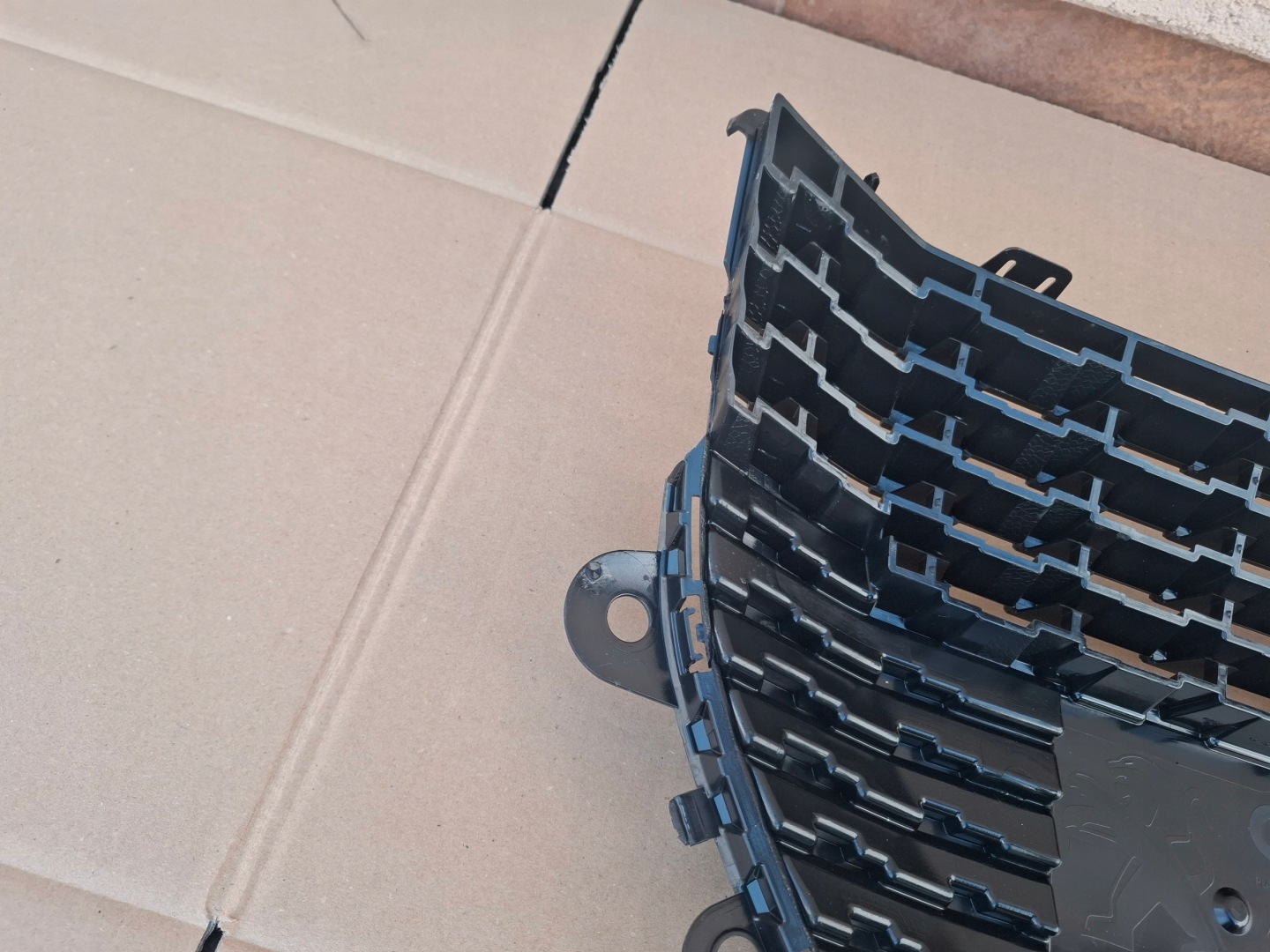 Peugeot 208 I Kühlergrill FRONTGRILL Kühlergitter 9823210080 - Thumbnail 11
