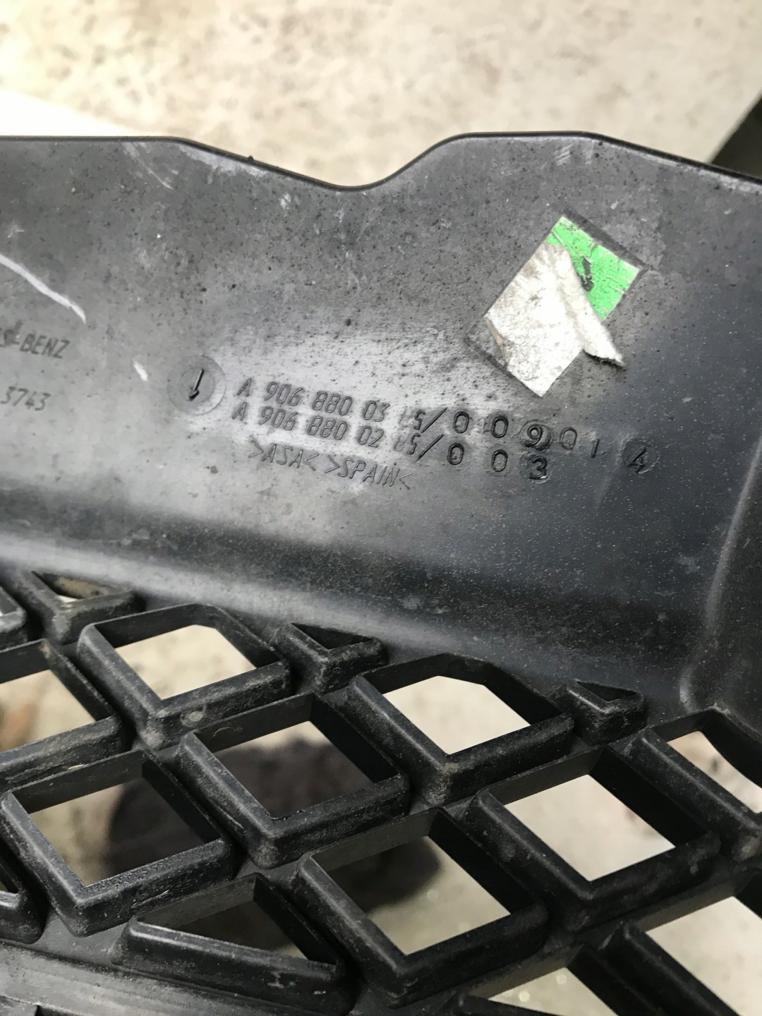 Mercedes-Benz Sprinter W906 Kühlergrill FRONTGRILL Kühlergitter A9068800385 - Thumbnail 9