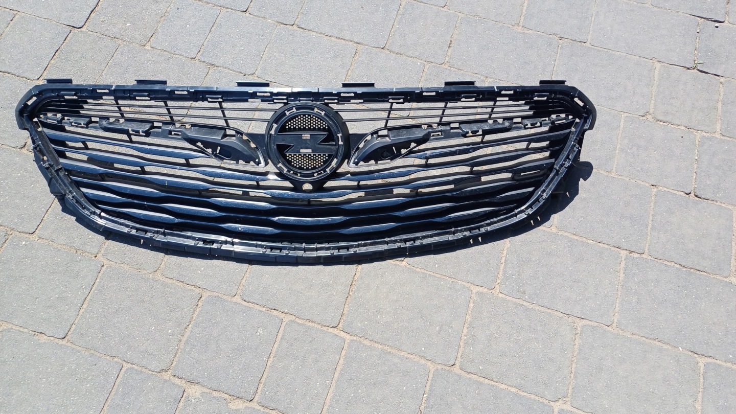 Opel Insignia Kühlergrill FRONTGRILL Kühlergitter 39106649 - Image 1
