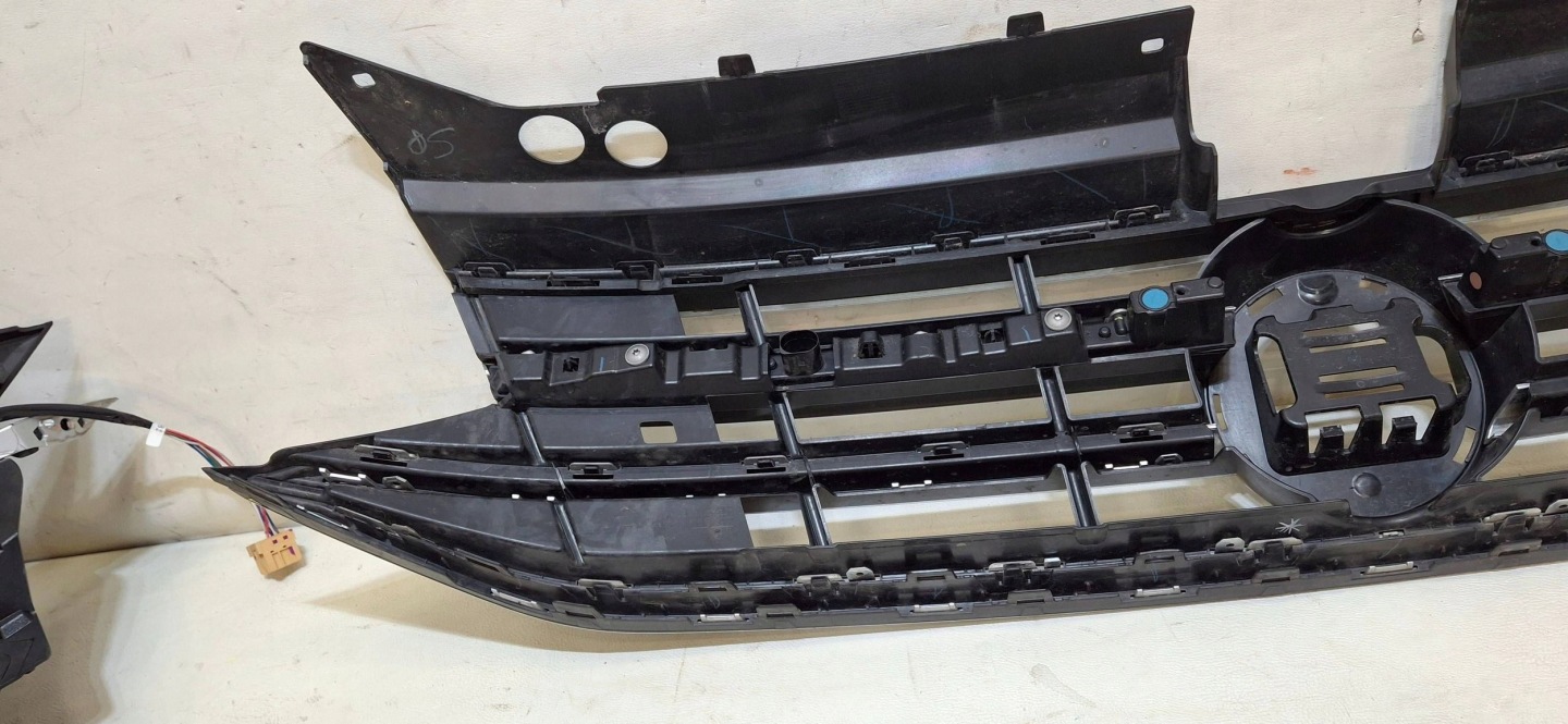 VW Tiguan Kühlergrill FRONTGRILL Kühlergitter 5NN853653E - Thumbnail 7