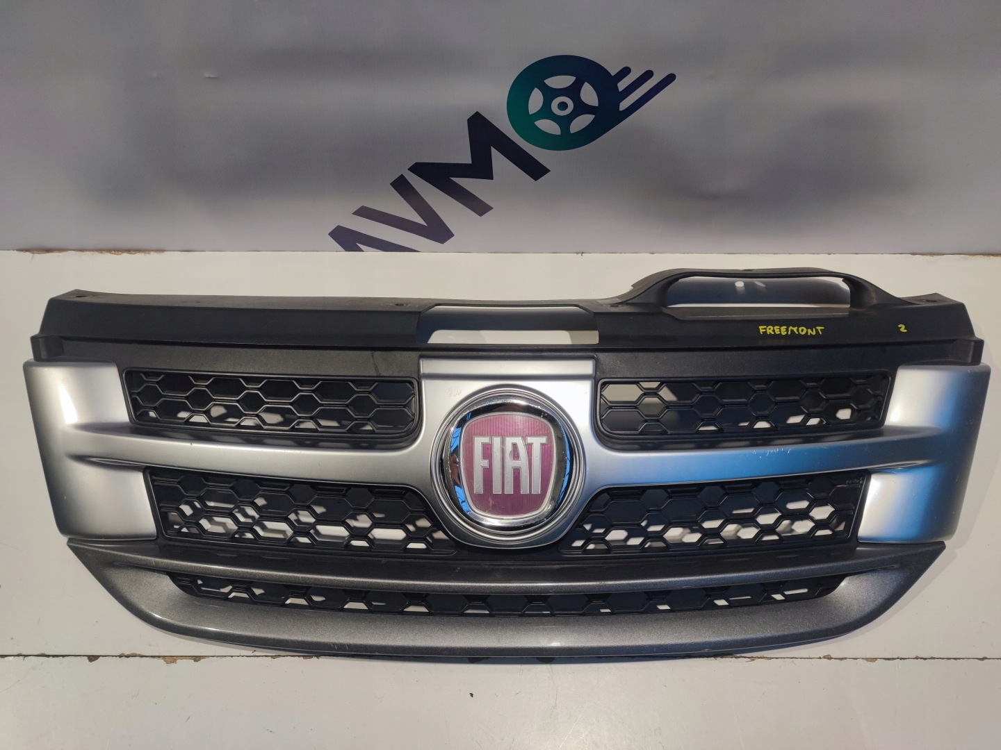 Fiat Freemont JC Kühlergrill FRONTGRILL Kühlergitter 55000802 - Thumbnail 1