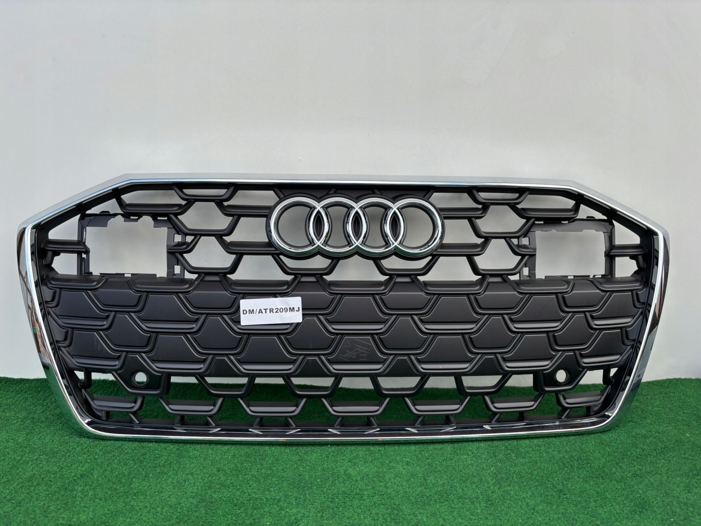Audi A6 Kühlergrill FRONTGRILL Kühlergitter 4K0853651R0 - Thumbnail 1