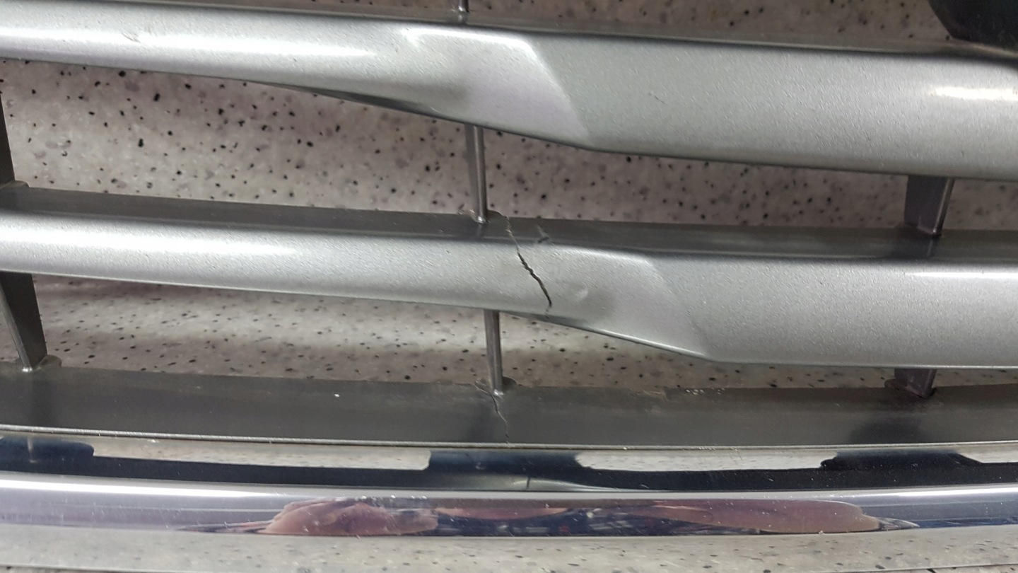 Toyota Hilux AN1P Kühlergrill FRONTGRILL Kühlergitter - Thumbnail 2