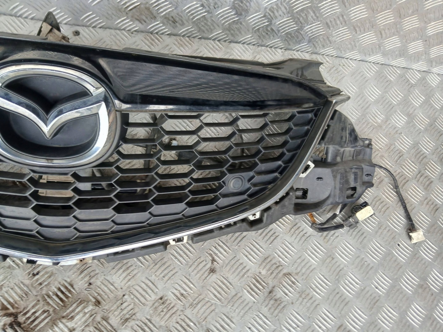 Mazda CX-5 KF Kühlergrill FRONTGRILL Kühlergitter - Thumbnail 4