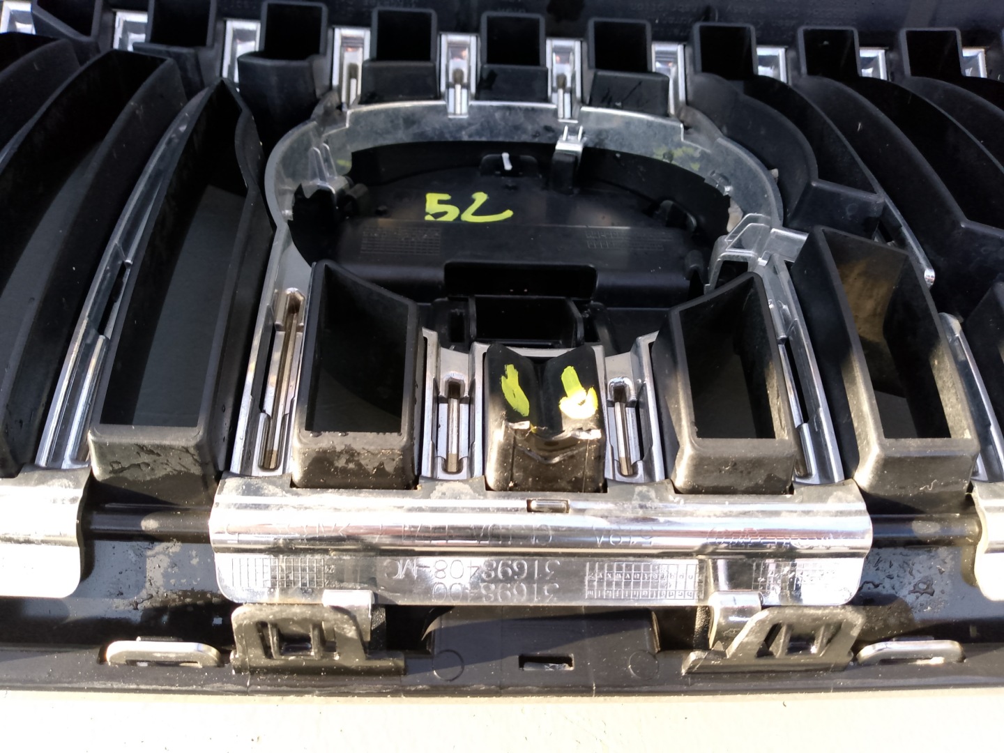 Volvo XC60 Kühlergrill FRONTGRILL Kühlergitter 32368147 - Thumbnail 8