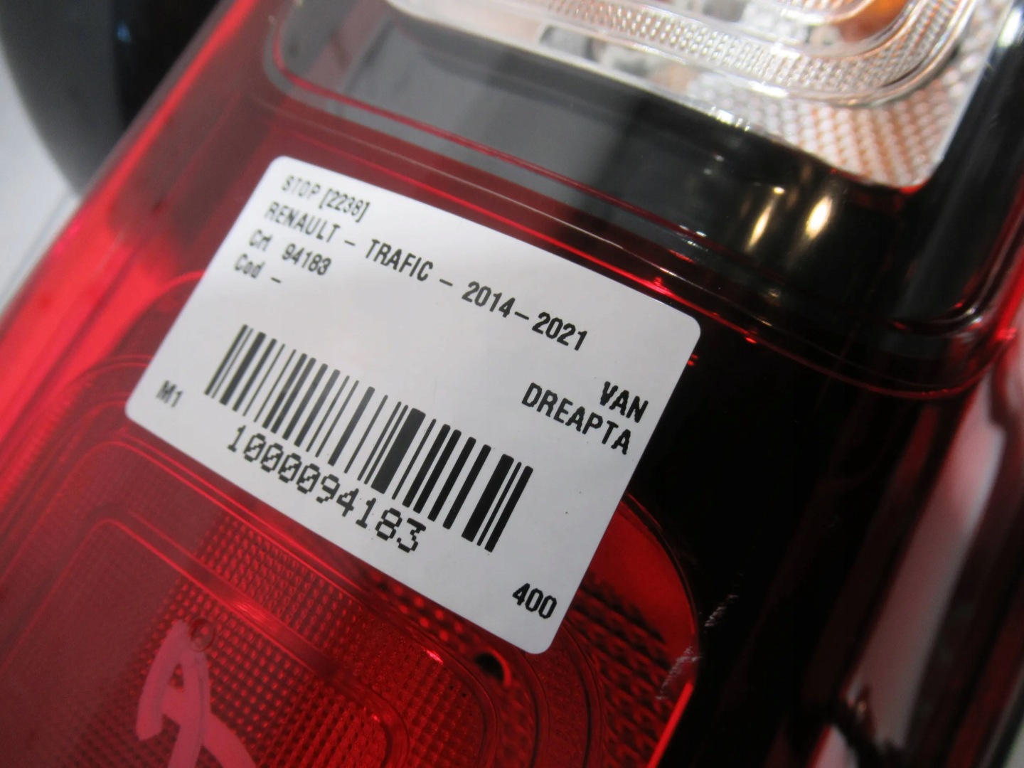 Renault Trafic L Rückleuchte Rearlamp - Thumbnail 7