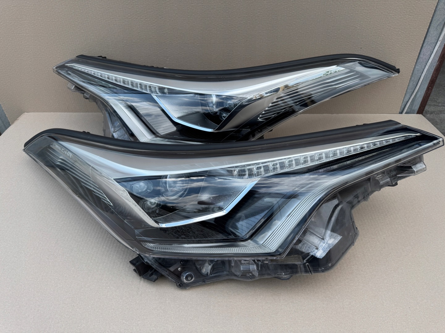 Frontscheinwerfer Toyota C-HR X20 81110F41700 LED Links Scheinwerfer Headlight - Thumbnail 1