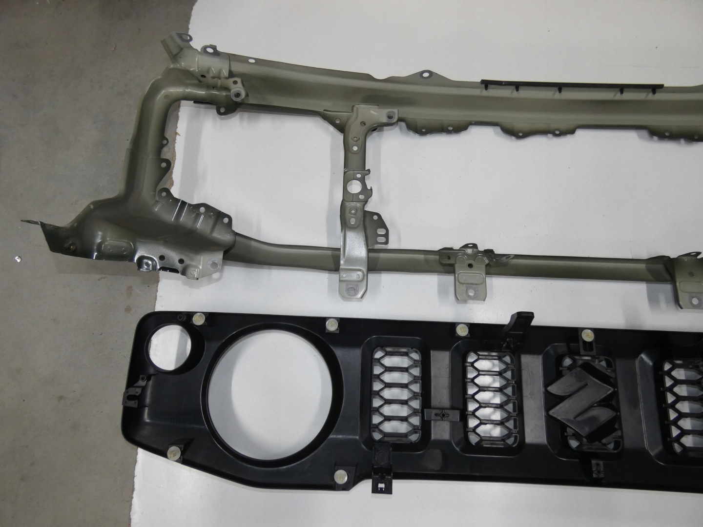 Suzuki Jimny I Kühlergrill FRONTGRILL Kühlergitter - Thumbnail 11