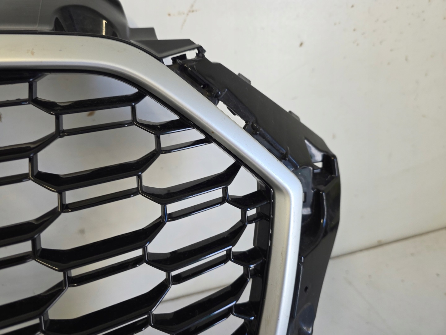 Audi A3 8V5 Kühlergrill FRONTGRILL Kühlergitter 8V5807647 - Thumbnail 12