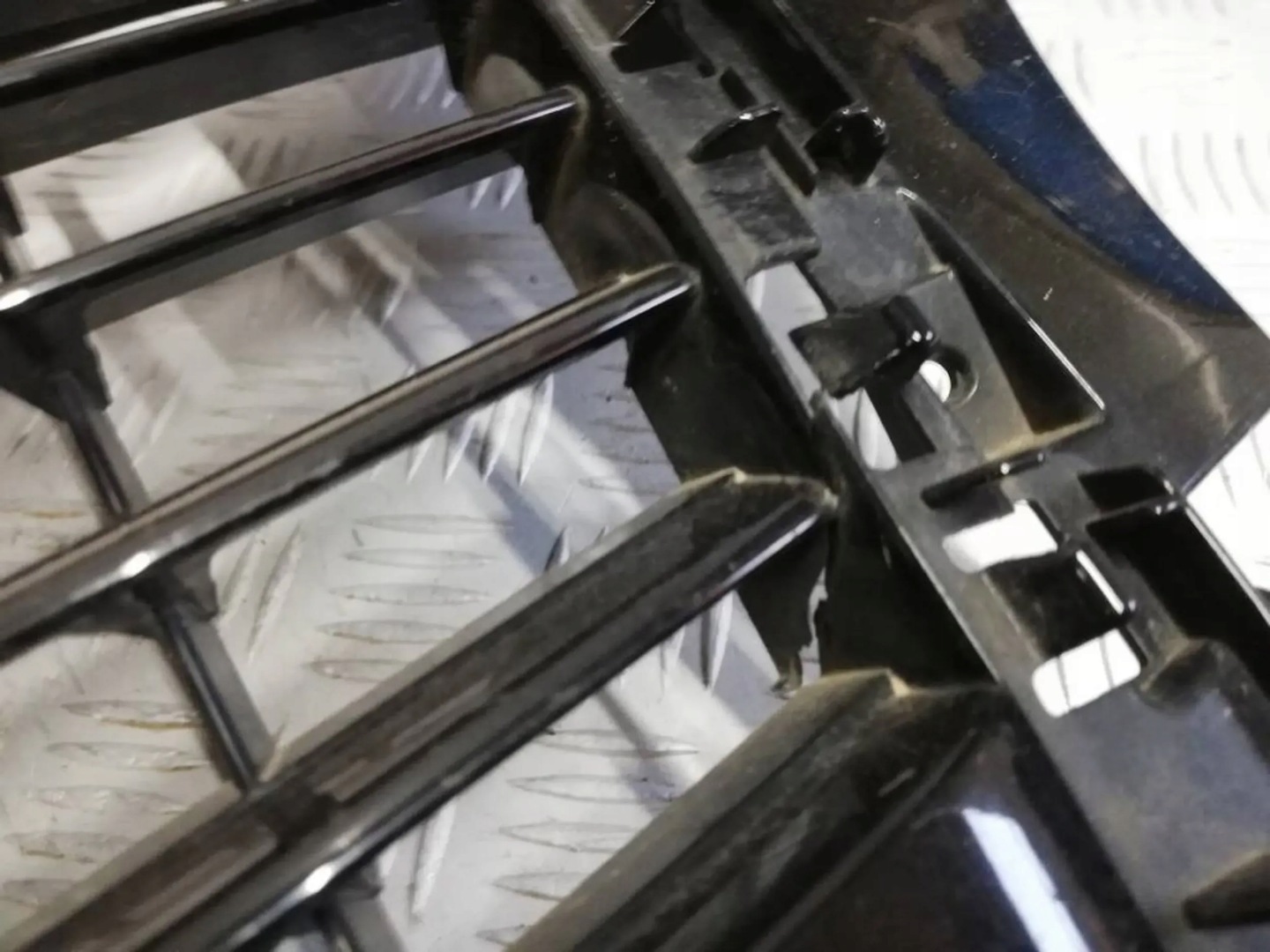 Audi A3 8P Kühlergrill FRONTGRILL Kühlergitter 8P0853651F - Thumbnail 9