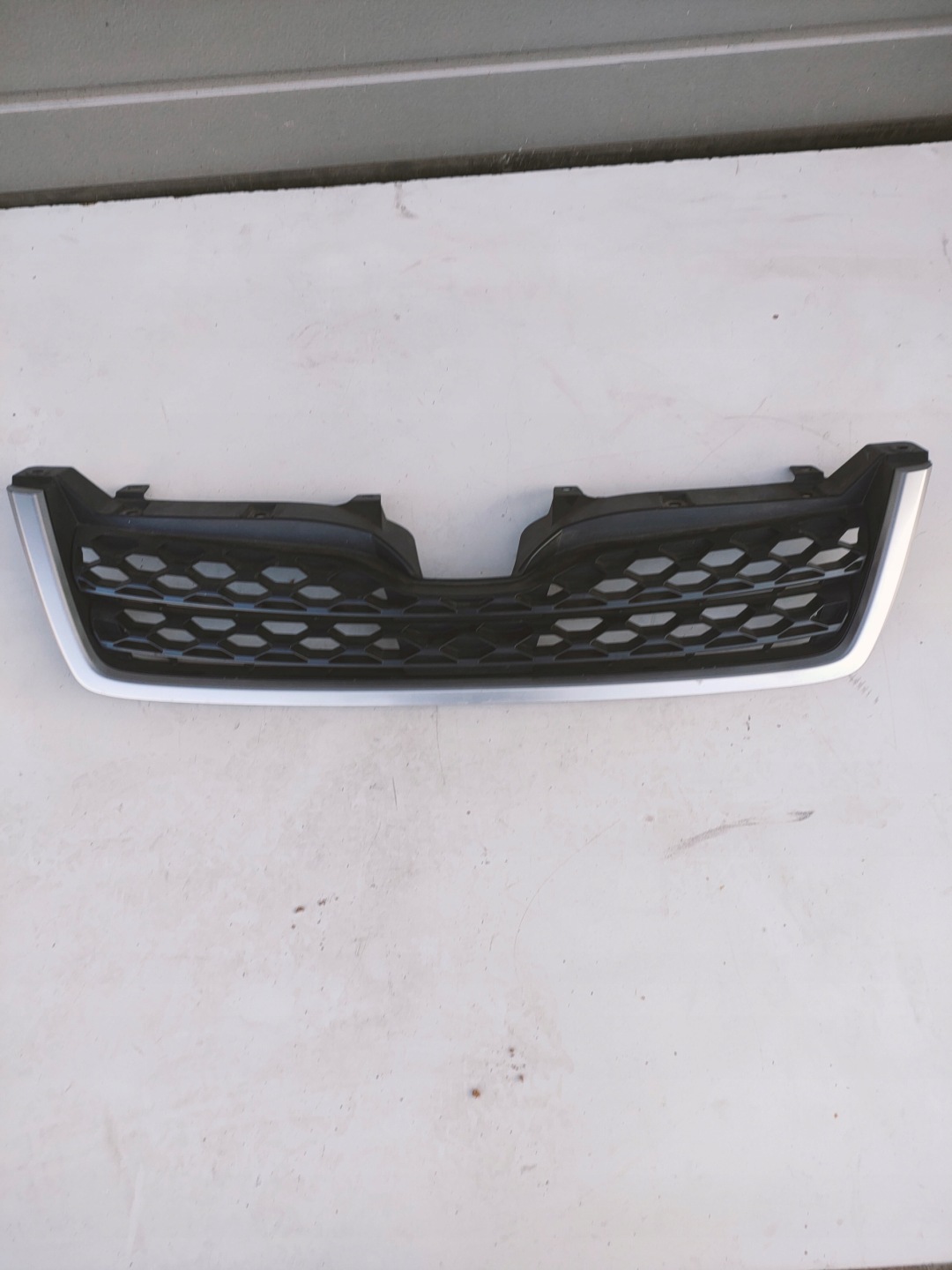 Subaru Forester SJ Kühlergrill FRONTGRILL Kühlergitter - Thumbnail 1