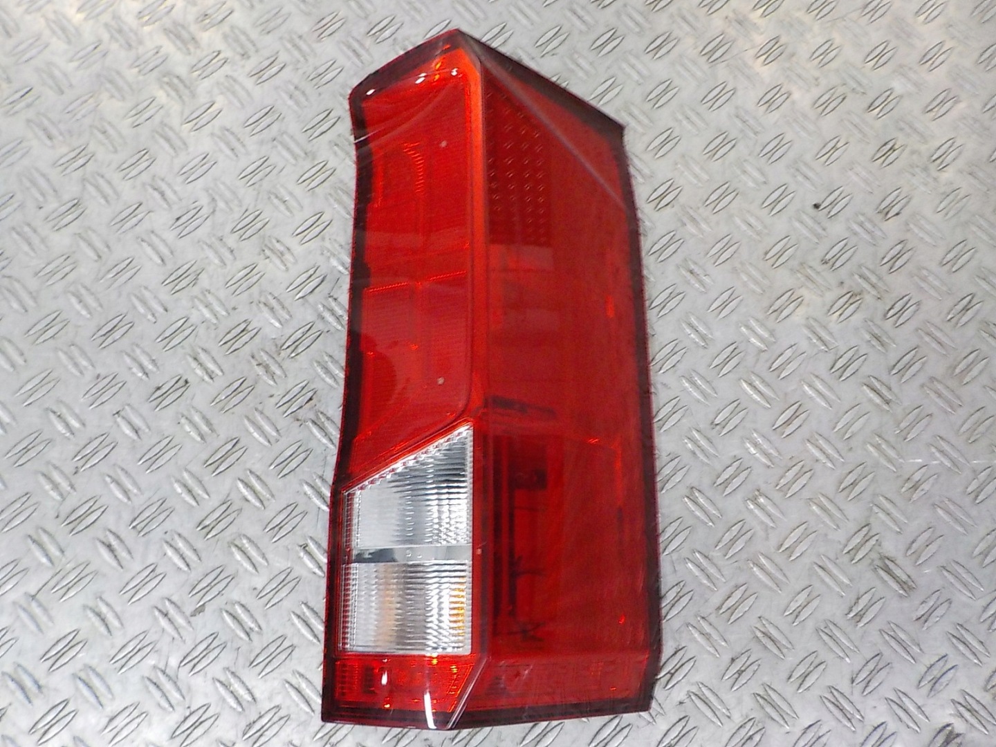 VW Crafter Rückleuchte 7C0945096J Rearlamp - Thumbnail 1
