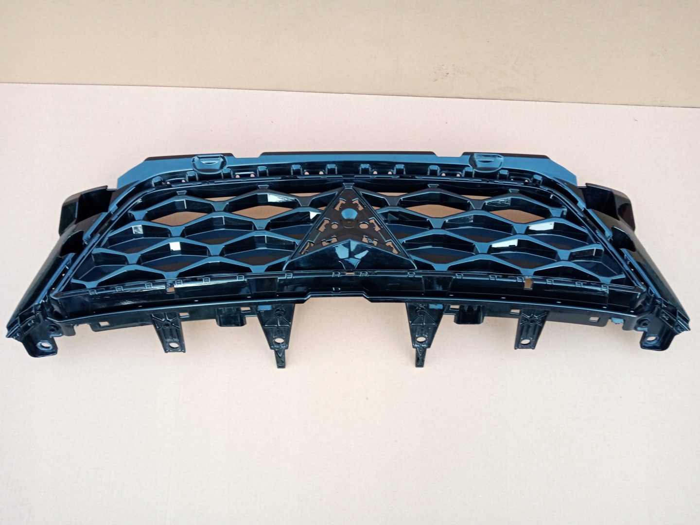 SEAT Ateca 575 Kühlergrill FRONTGRILL Kühlergitter 575853654G - Thumbnail 4