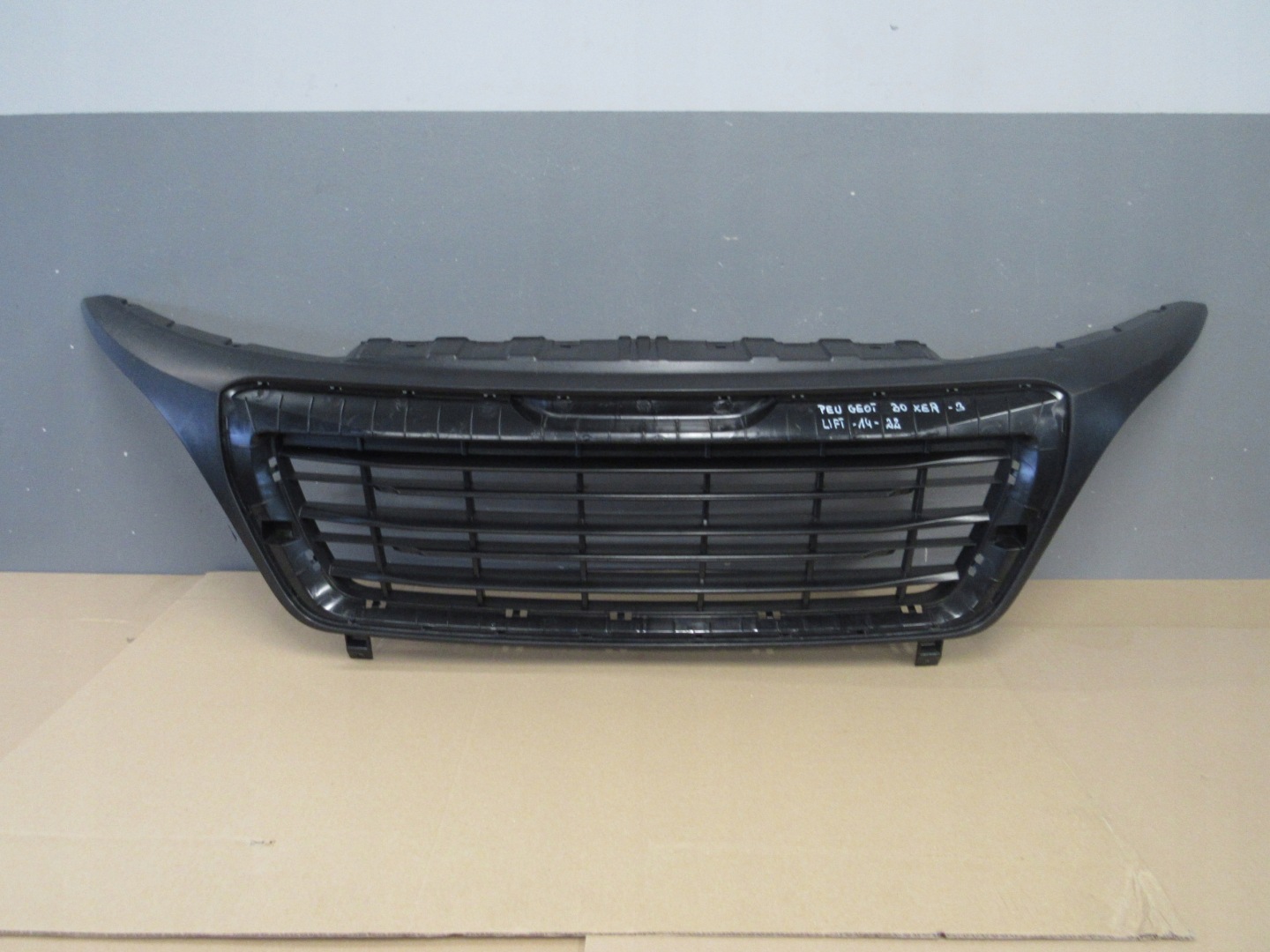 Peugeot Boxer Z* Kühlergrill FRONTGRILL Kühlergitter - Thumbnail 1