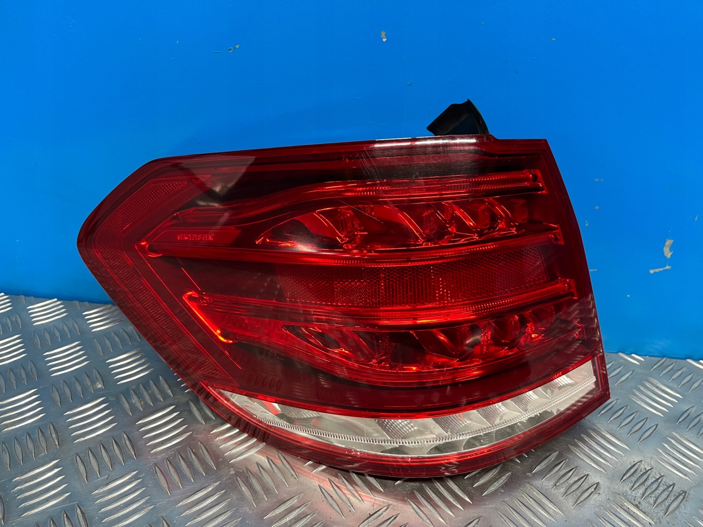 Mercedes-Benz E-Klasse W212 Rückleuchte A2129069102 Rearlamp - Thumbnail 1