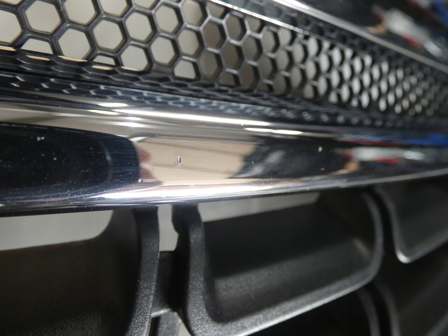 Opel Corsa Kühlergrill FRONTGRILL Kühlergitter 13286000 - Thumbnail 8
