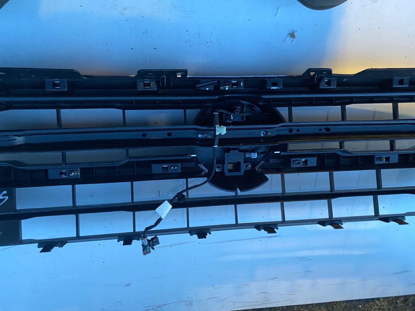 VW Amarok I 2H Kühlergrill FRONTGRILL Kühlergitter - Thumbnail 8
