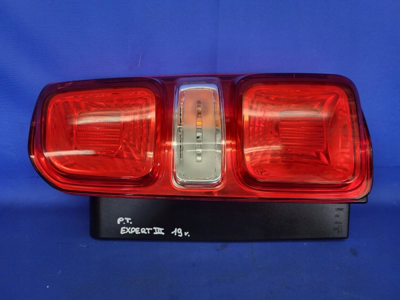Peugeot Expert B* Rückleuchte 9808243080 Rearlamp - Thumbnail 1