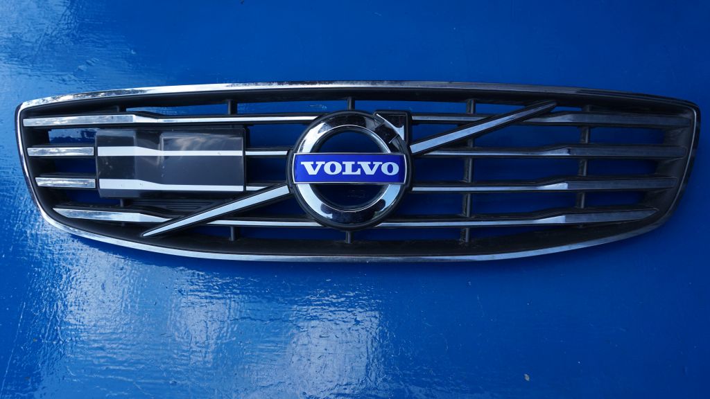 Volvo S70/V70/XC70 V70 Kühlergrill FRONTGRILL Kühlergitter 31383596MI - Image 1