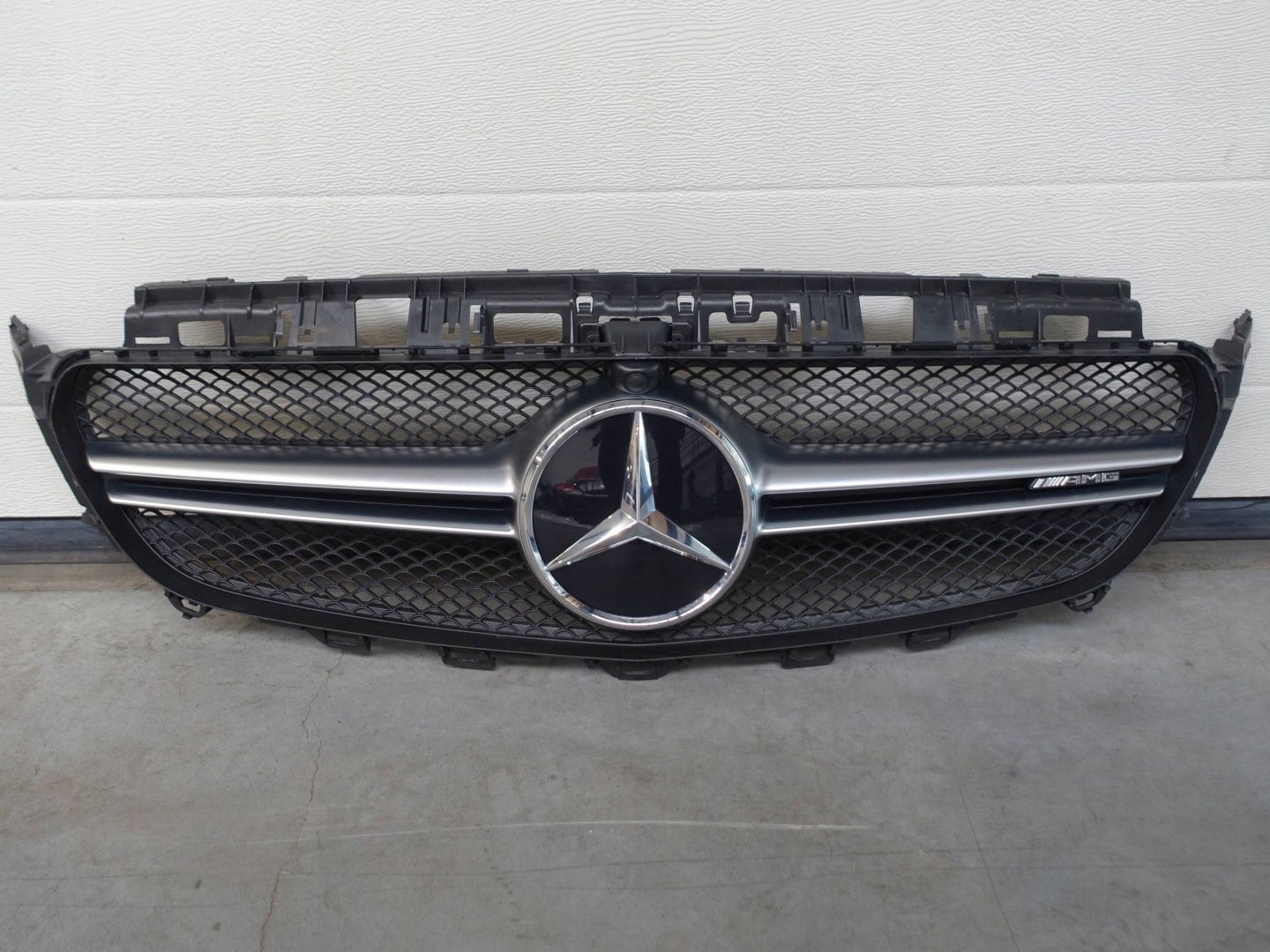 Mercedes-Benz E-Klasse W213 Kühlergrill FRONTGRILL Kühlergitter A2388880200 - Thumbnail 1