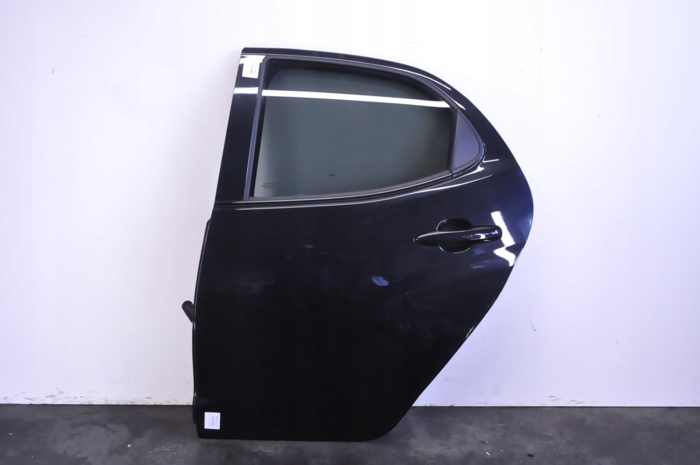 Toyota Yaris I P1 Tür Hinten Links Door Porta Porte - Thumbnail 1