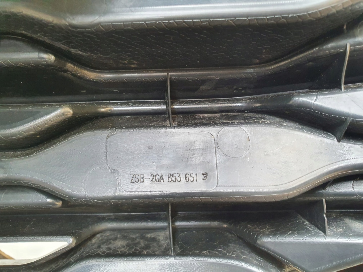 VW T-Roc A1 Kühlergrill FRONTGRILL Kühlergitter 2GA853651E - Thumbnail 3