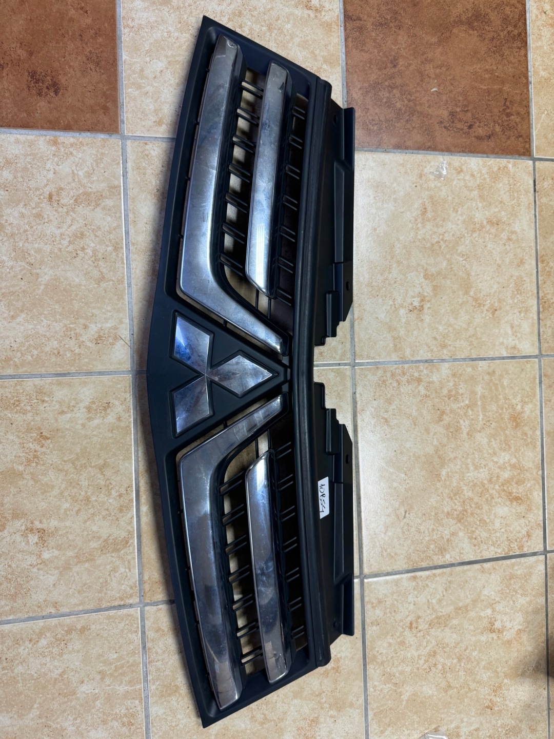 Mitsubishi L200 K60T Kühlergrill FRONTGRILL Kühlergitter - Thumbnail 1