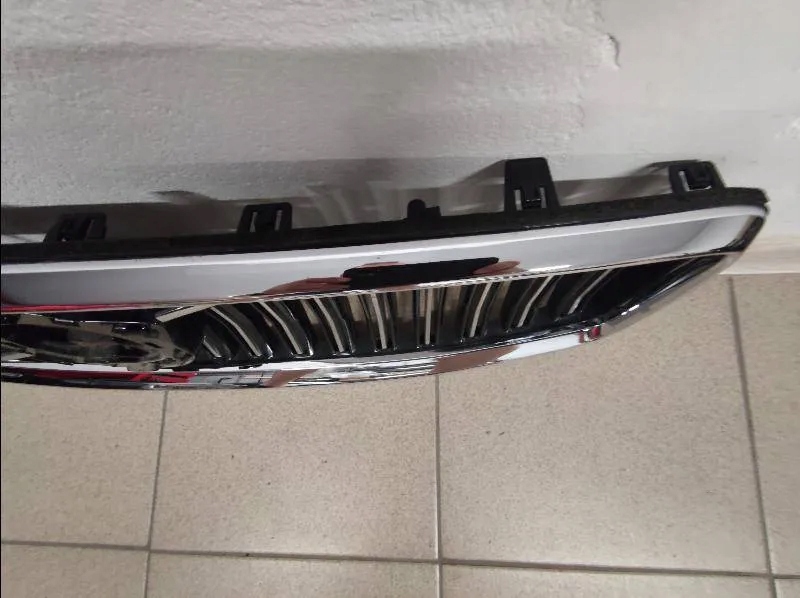 Volvo S60/V60 S60 Kühlergrill FRONTGRILL Kühlergitter 31479295 - Thumbnail 10
