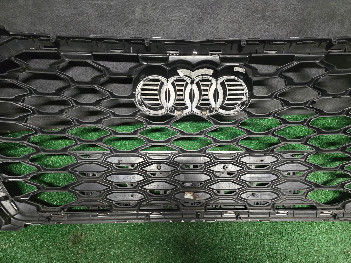 Audi Q3 Kühlergrill FRONTGRILL Kühlergitter - Thumbnail 9