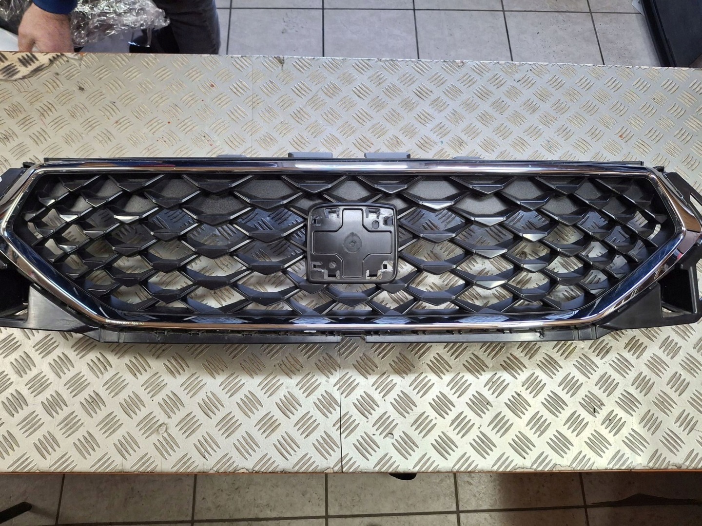 SEAT Ateca 575 Kühlergrill FRONTGRILL Kühlergitter 575853654P0 - Thumbnail 1