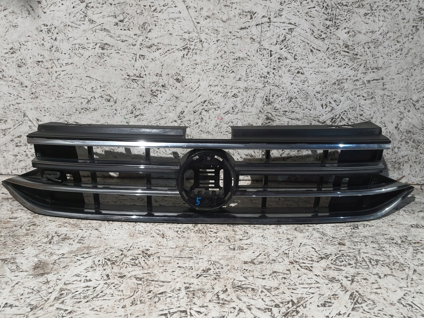 VW Tiguan Kühlergrill FRONTGRILL Kühlergitter 5NN853653E - Thumbnail 1