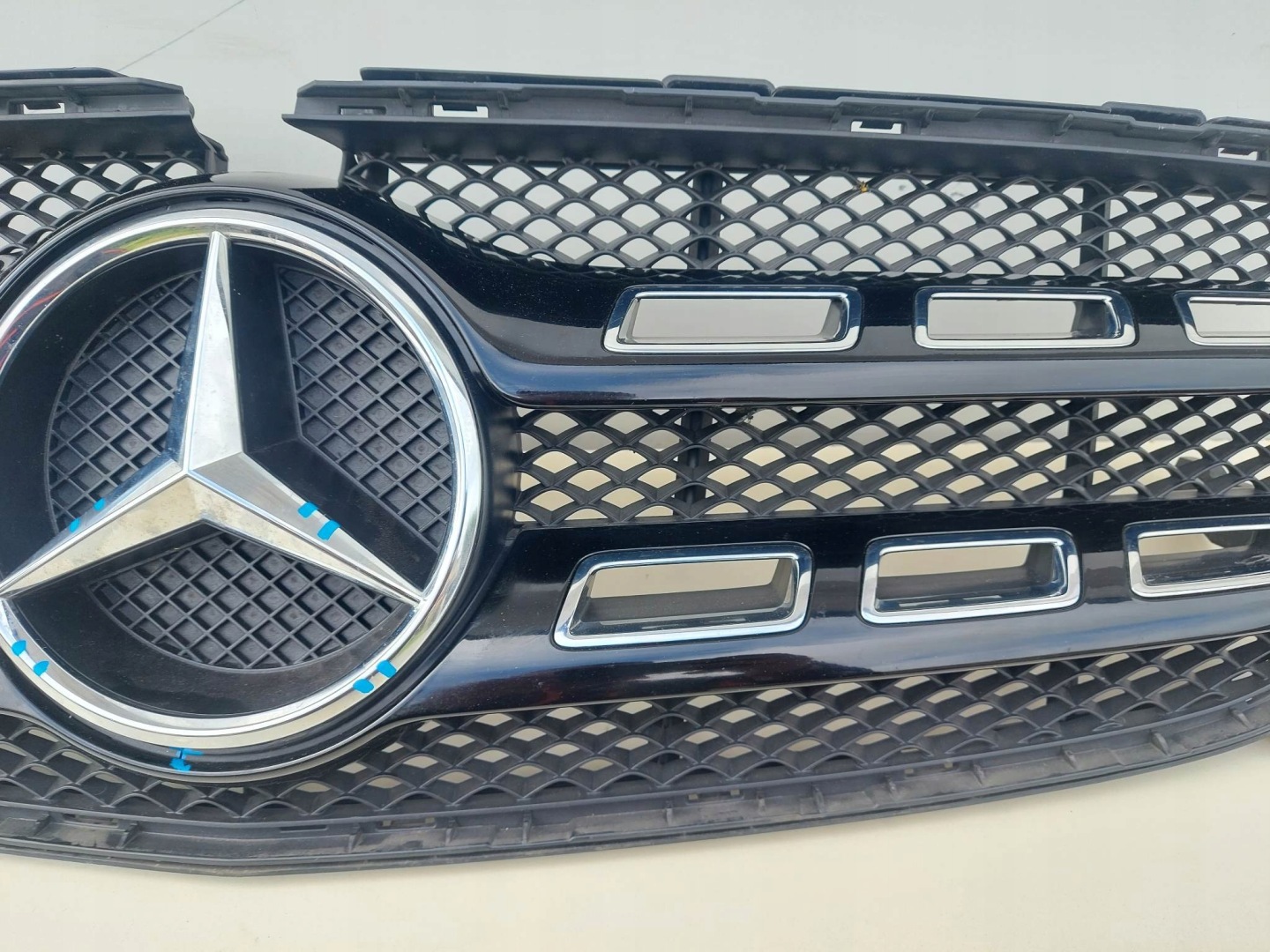 Mercedes-Benz GLA W156 Kühlergrill FRONTGRILL Kühlergitter A1568882900 - Thumbnail 4