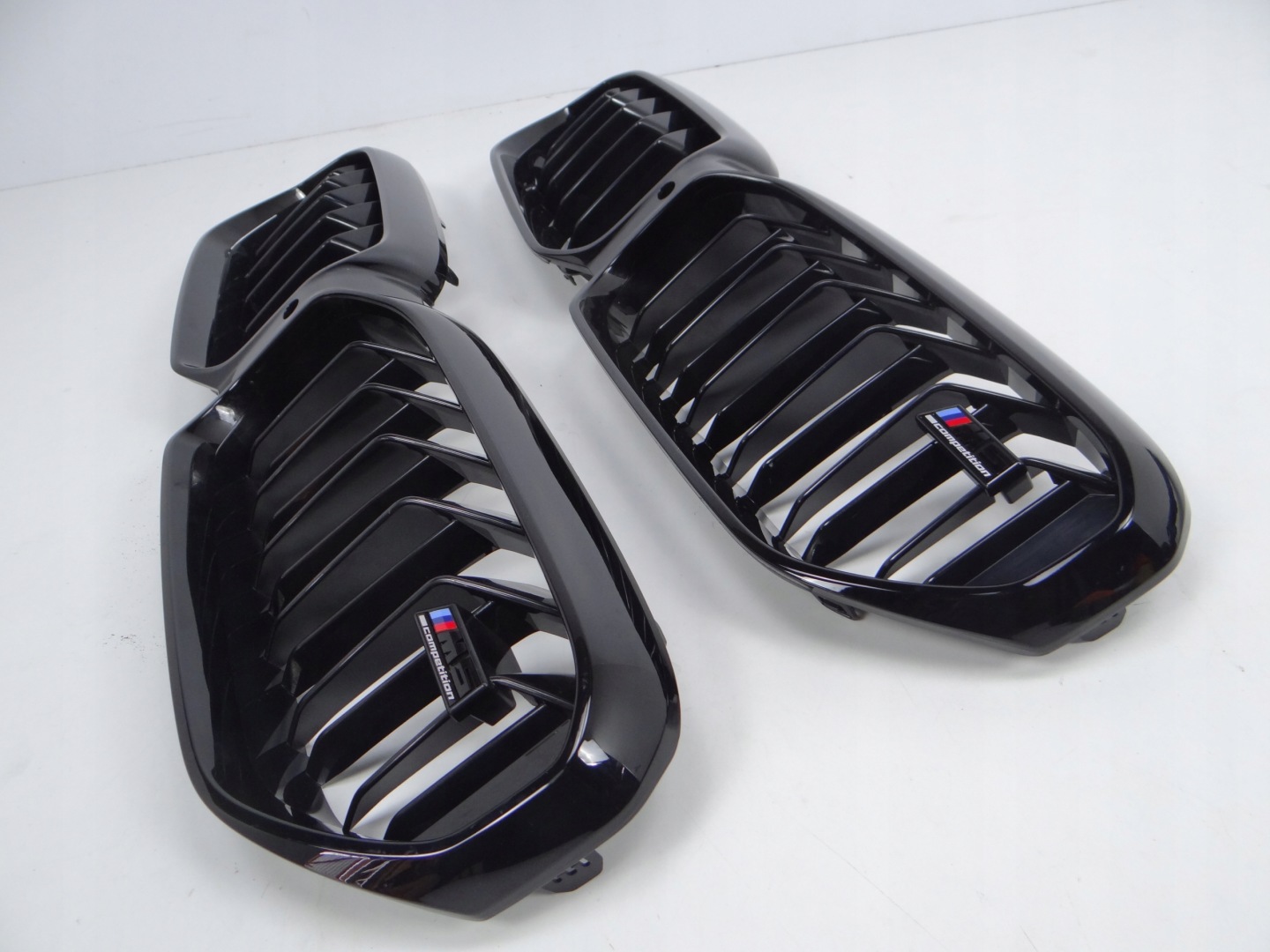 BMW 5 F90 Kühlergrill FRONTGRILL Kühlergitter 5113185 - Thumbnail 4